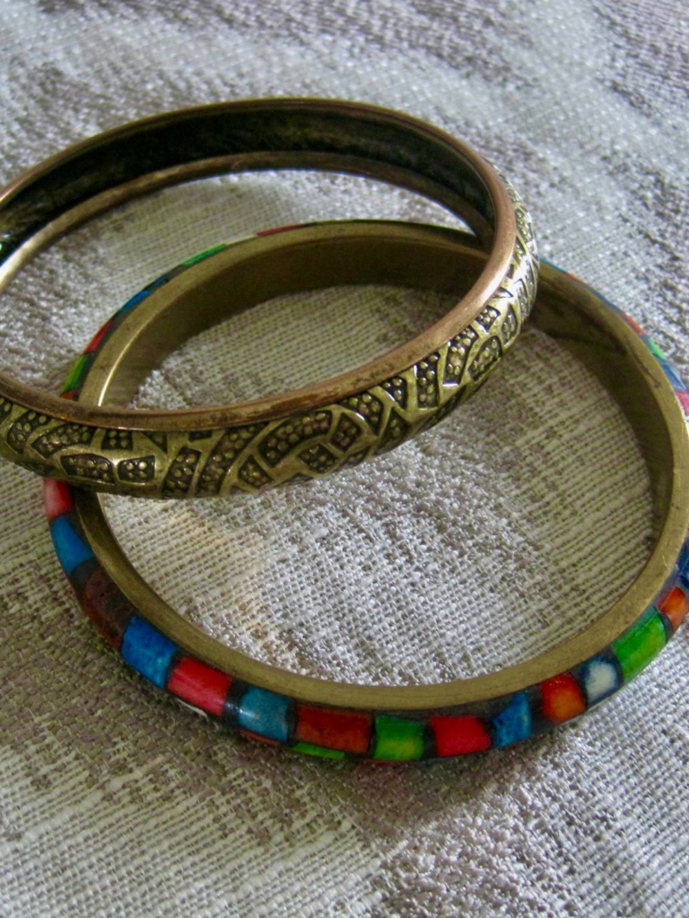 Set Brass Metal Dyed Bone Inlaid Bangle, Embossed Brass Tone of Copper Bangle.